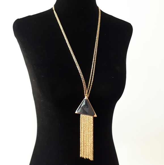 Triangle Pendant necklace - Picture 2 of 2